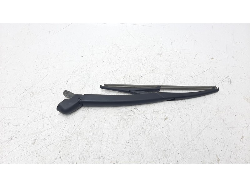 Recambio de brazo limpia trasero para ford ka (ccu) 1.2 8v cat referencia OEM IAM B920  