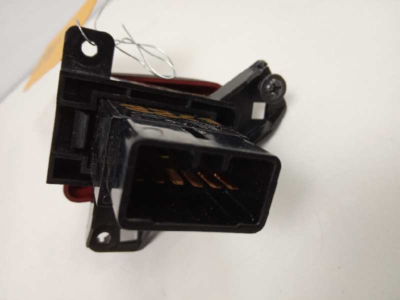 Recambio de warning para hyundai i30 classic gls referencia OEM IAM 864W01401  