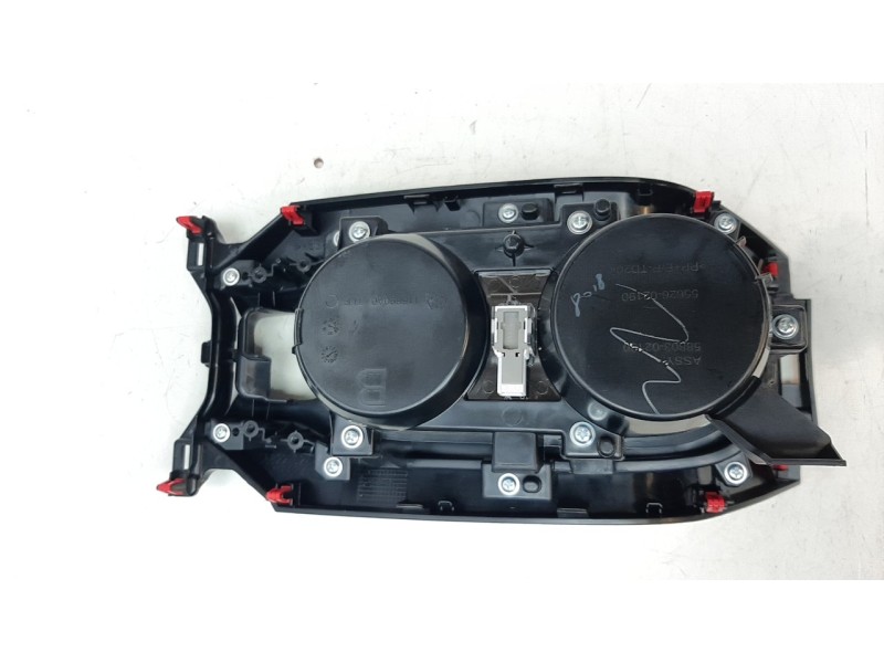 Recambio de moldura para toyota corolla (e21) referencia OEM IAM 5882202440  