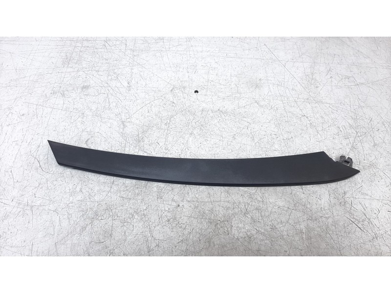 Recambio de molduras delanteras para porsche cayenne (typ 92aa) diesel referencia OEM IAM 7P5807686E  