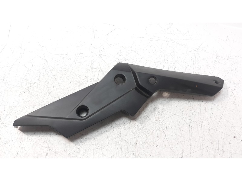 Recambio de moldura para honda x-adv referencia OEM IAM 64461MKTD00  