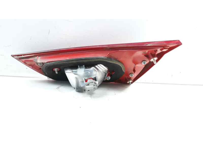 Recambio de piloto trasero izquierdo interior para toyota auris active referencia OEM IAM 8159102450  