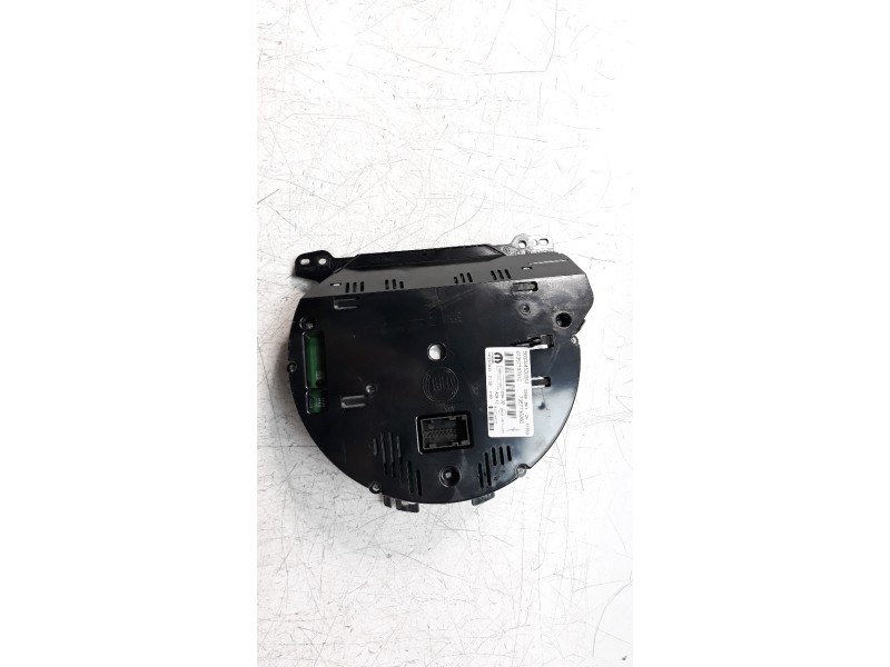 Recambio de cuadro instrumentos para fiat 500 referencia OEM IAM 7357737010  