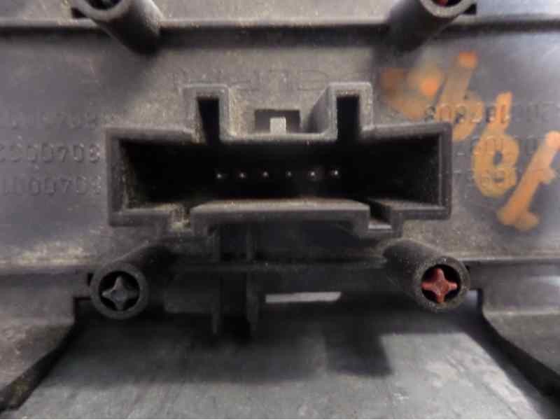 Recambio de warning para renault megane ii berlina 5p confort dynamique referencia OEM IAM 8200095493  