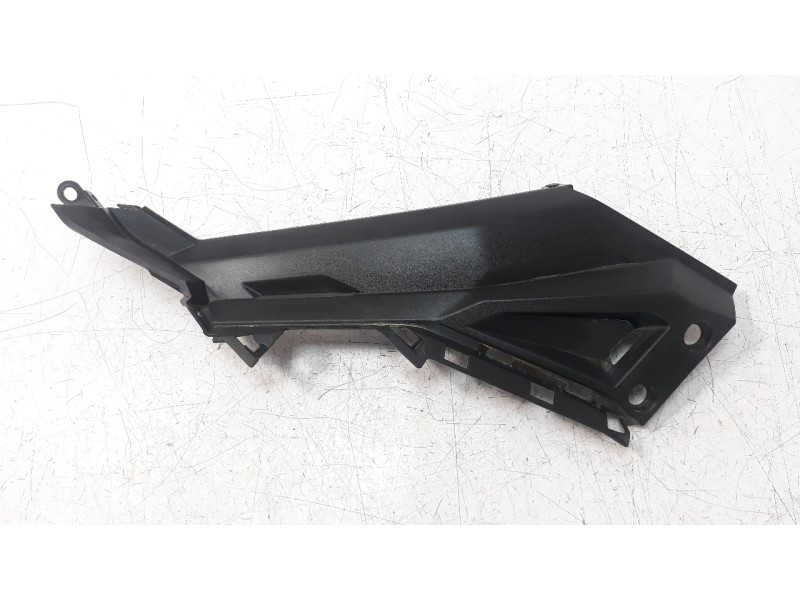 Recambio de moldura para honda x-adv referencia OEM IAM 81361MKTD00  
