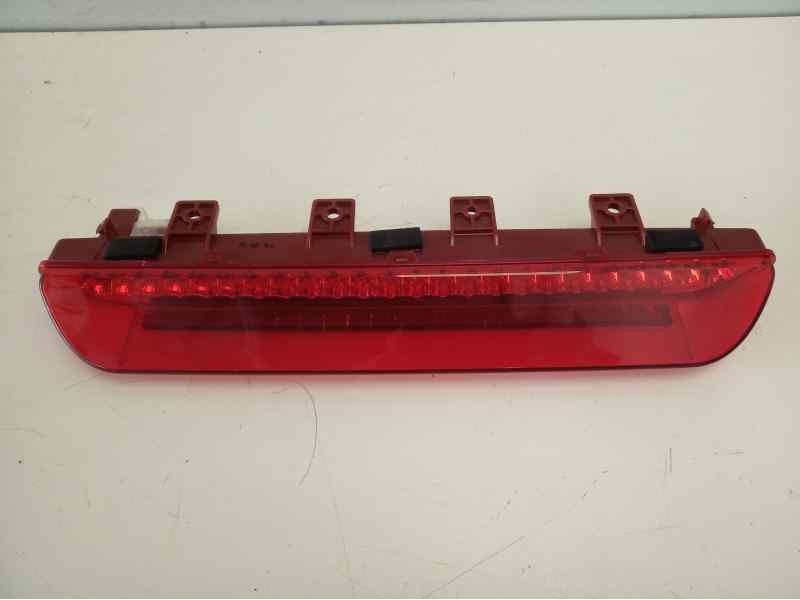 Recambio de luz central de freno para kia sportage 1.7 crdi cat referencia OEM IAM 927003W  