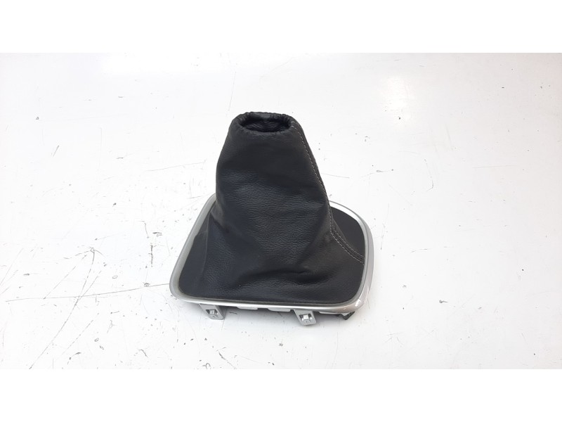 Recambio de pomo palanca cambio para citroen c3 1.2 12v e-thp referencia OEM IAM 16088722ZD  