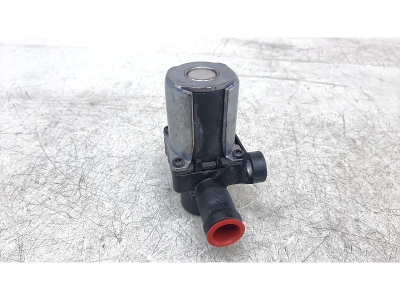 Recambio de bomba agua para dacia duster ii prestige referencia OEM IAM 212309316R  