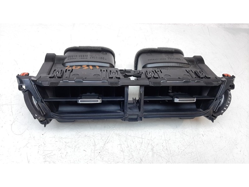 Recambio de rejilla aireadora para toyota corolla (e21) referencia OEM IAM 5567002830  