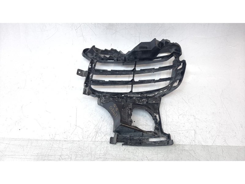 Recambio de molduras delanteras para porsche cayenne (typ 92aa) diesel referencia OEM IAM 7P5807682E  