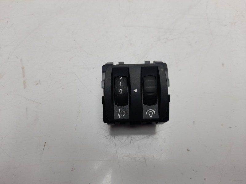 Recambio de interruptor para renault clio iv technofeel referencia OEM IAM 251900567R  