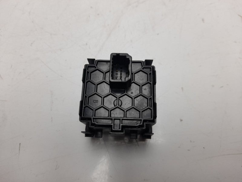 Recambio de interruptor para renault clio iv technofeel referencia OEM IAM 251900567R  