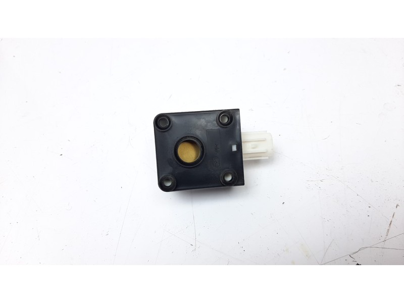 Recambio de modulo electronico para mazda 3 berlina (bp) referencia OEM IAM BCKA676B1  
