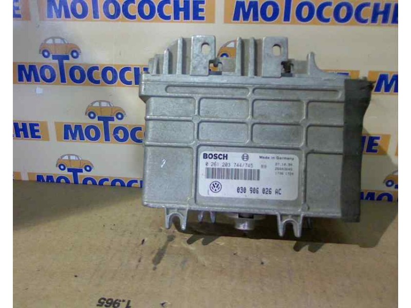 Recambio de centralita motor uce para volkswagen polo berlina (6n1) 1.05 referencia OEM IAM 0261203744 0 261 203 745 030 906 026