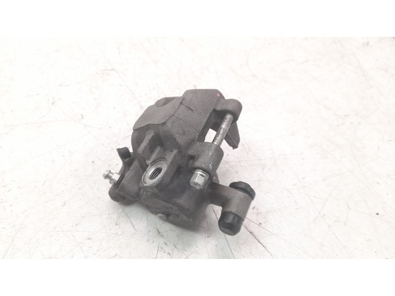 Recambio de pinza de freno delantera derecha para yamaha tricity 300 referencia OEM IAM 2CMF580U0000  