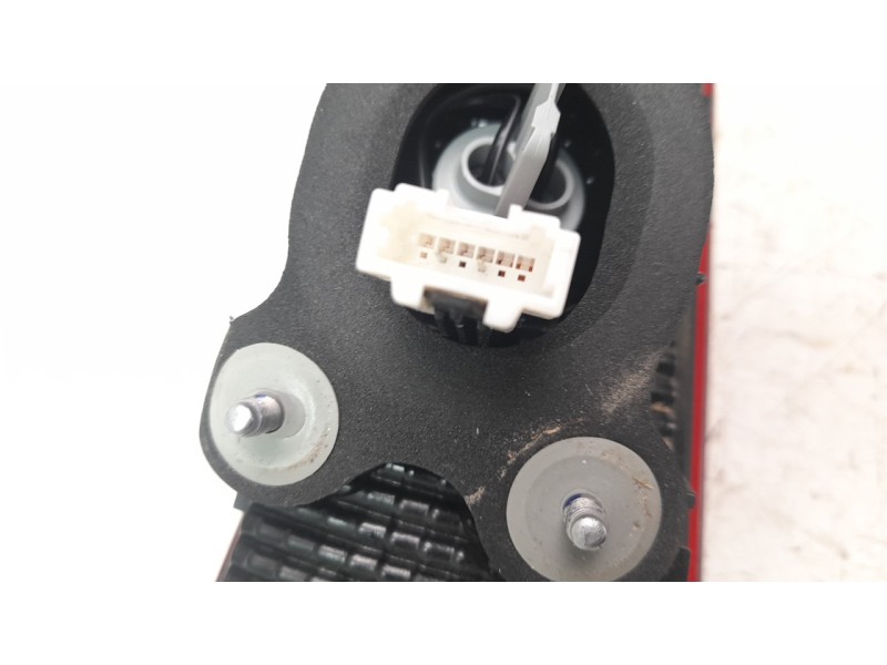 Recambio de piloto trasero izquierdo interior para hyundai kona 1.0 tgdi cat referencia OEM IAM 92403J9500  