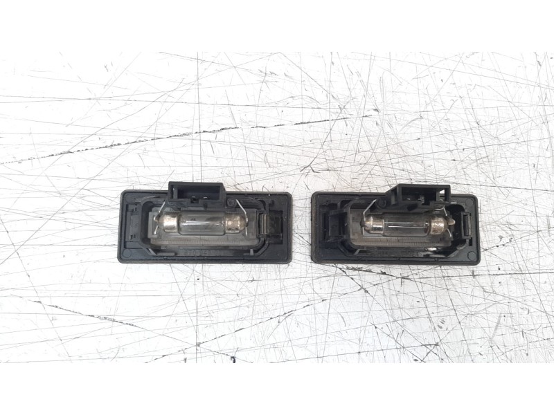 Recambio de piloto matricula para audi a4 ber. (b8) 2.0 16v tdi referencia OEM IAM 8T0943021  