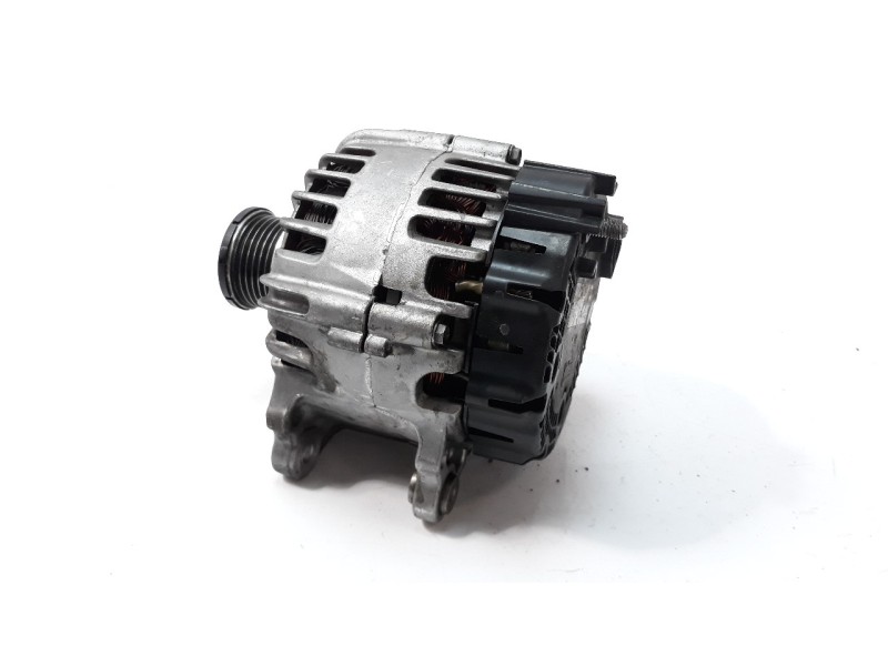 Recambio de alternador para audi q5 (fyb) 2.0 16v tdi referencia OEM IAM 04L903027  