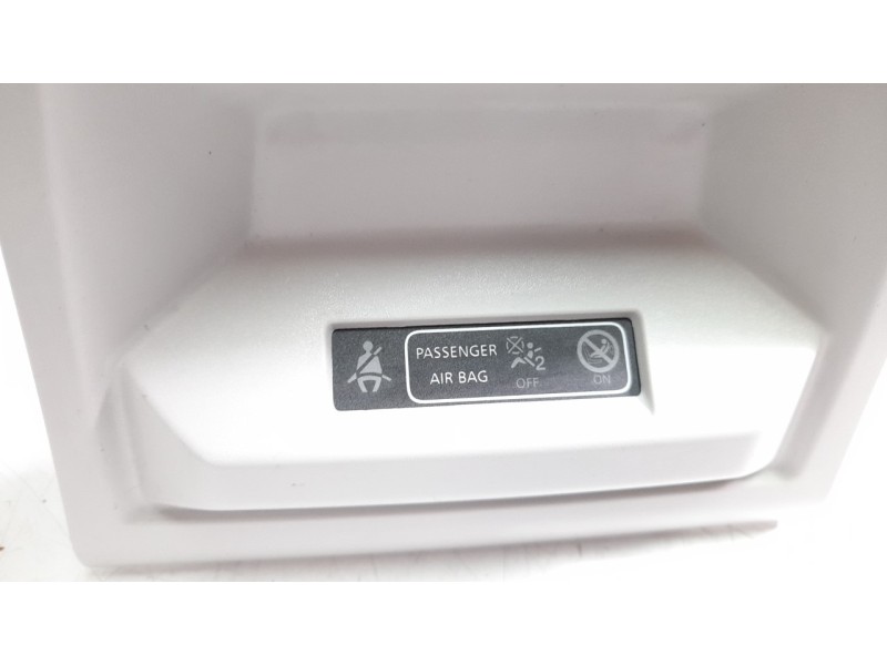 Recambio de luz interior para renault express advance referencia OEM IAM 969816278R  