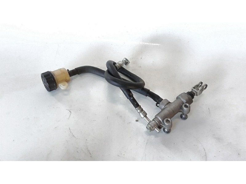 Recambio de bomba freno para honda nc 750 referencia OEM IAM 43510MKWD01  
