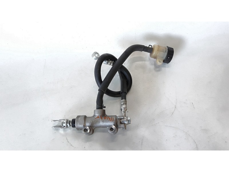Recambio de bomba freno para honda nc 750 referencia OEM IAM 43510MKWD01  