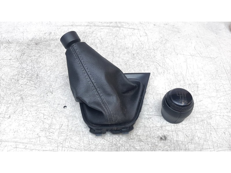 Recambio de pomo palanca cambio para renault express advance referencia OEM IAM 969369614R  