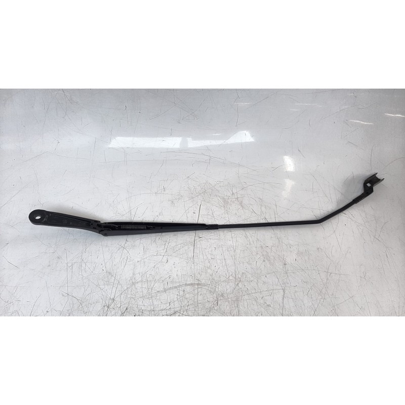 Recambio de brazo limpia delantero derecho para ford fiesta (ce1) 1.0 ecoboost cat referencia OEM IAM 97036203  