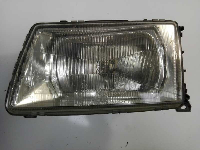 Recambio de faro izquierdo para audi 80/90 (811/813/853) 2.2 referencia OEM IAM 7R0134551  