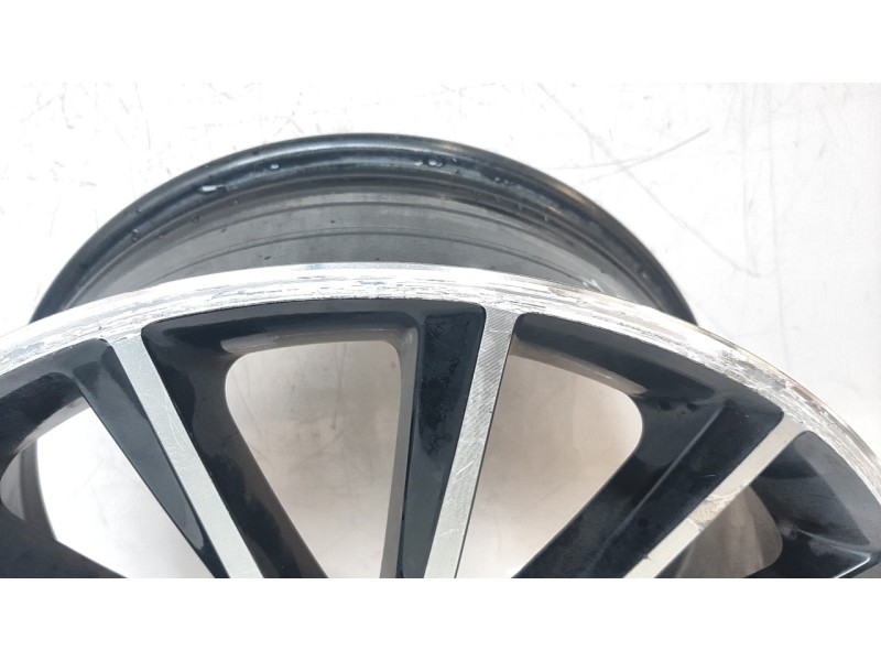 Recambio de llanta para mercedes-benz clase c (w205) lim. c 200 (205.077) referencia OEM IAM 2054011300  