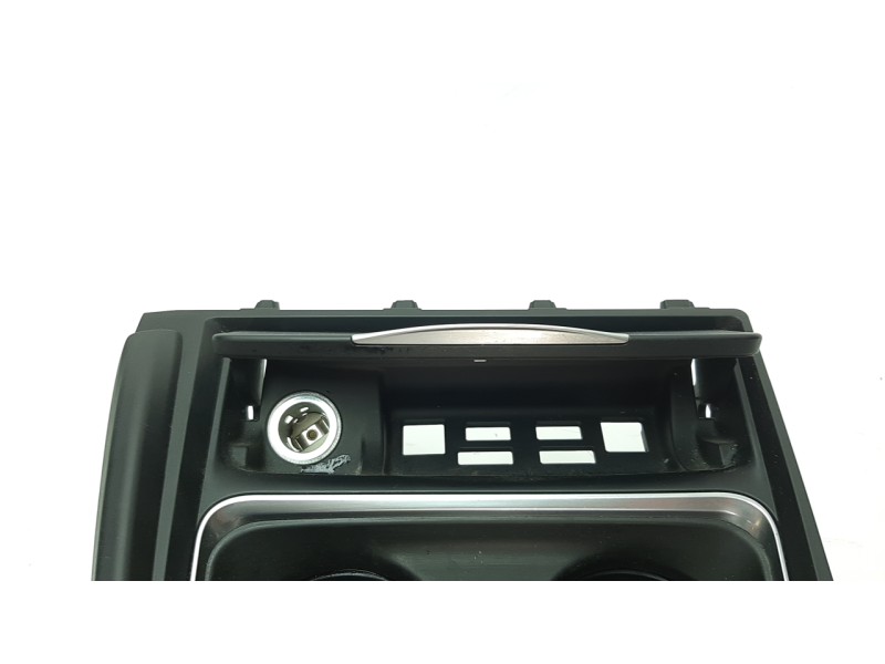 Recambio de cenicero para bmw serie 3 lim. (f30) 2.0 turbodiesel referencia OEM IAM 9218925  
