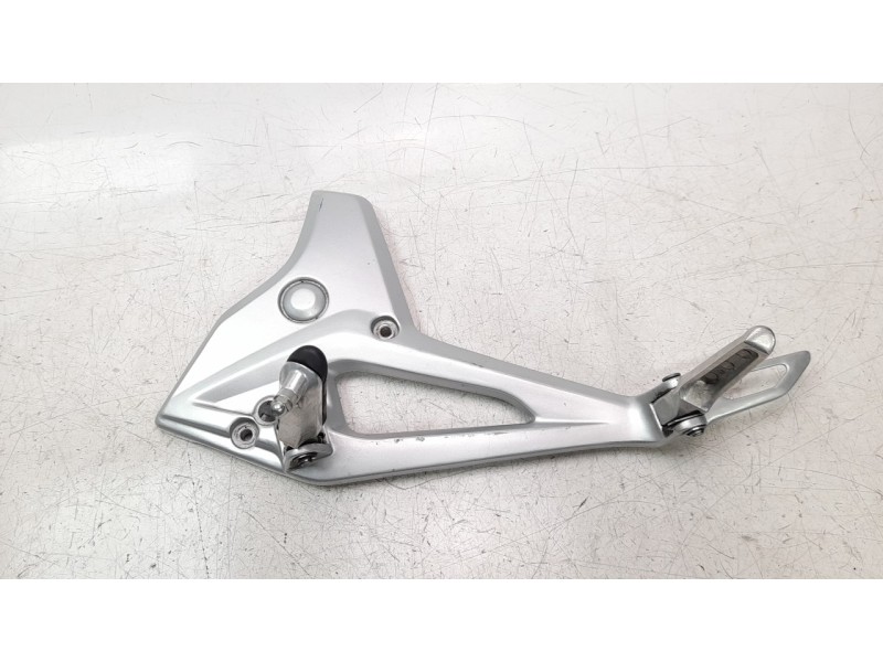 Recambio de estribo para honda nc 750 referencia OEM IAM 50750MGSD30ZA  