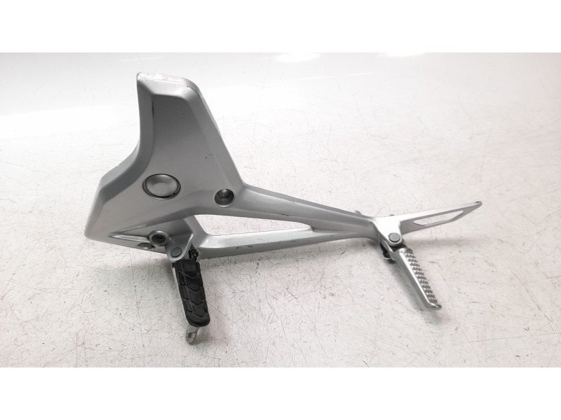 Recambio de estribo para honda nc 750 referencia OEM IAM 50750MGSD30ZA  