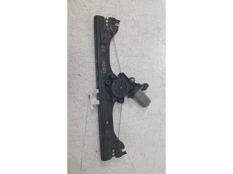 Recambio de elevalunas delantero derecho para fiat 500 referencia OEM IAM 52204607 106095801 114058