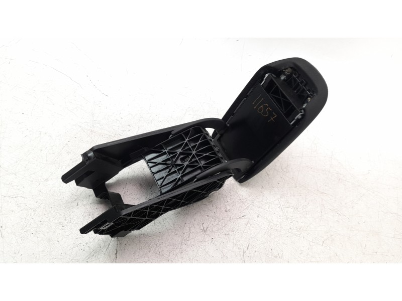 Recambio de apoyabrazos central para skoda scala (nw) 1.0 tsi referencia OEM IAM 654864207A  