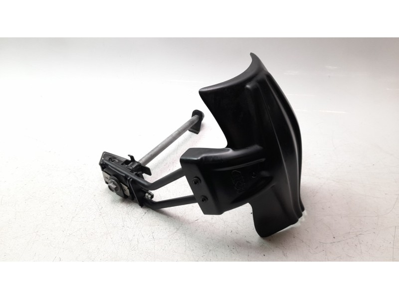 Recambio de guardabarros trasero para honda nc 750 referencia OEM IAM RM1146KIT  