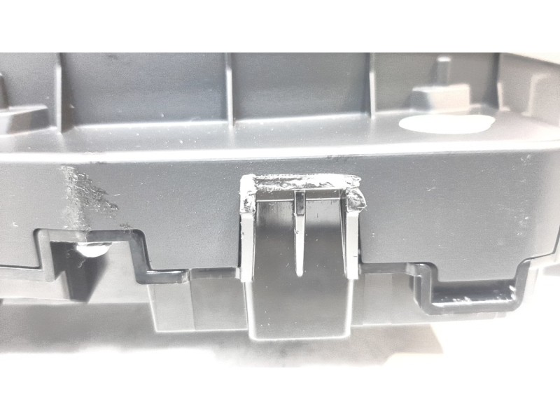 Recambio de cuadro instrumentos para peugeot 3008 allure referencia OEM IAM 9828003480  