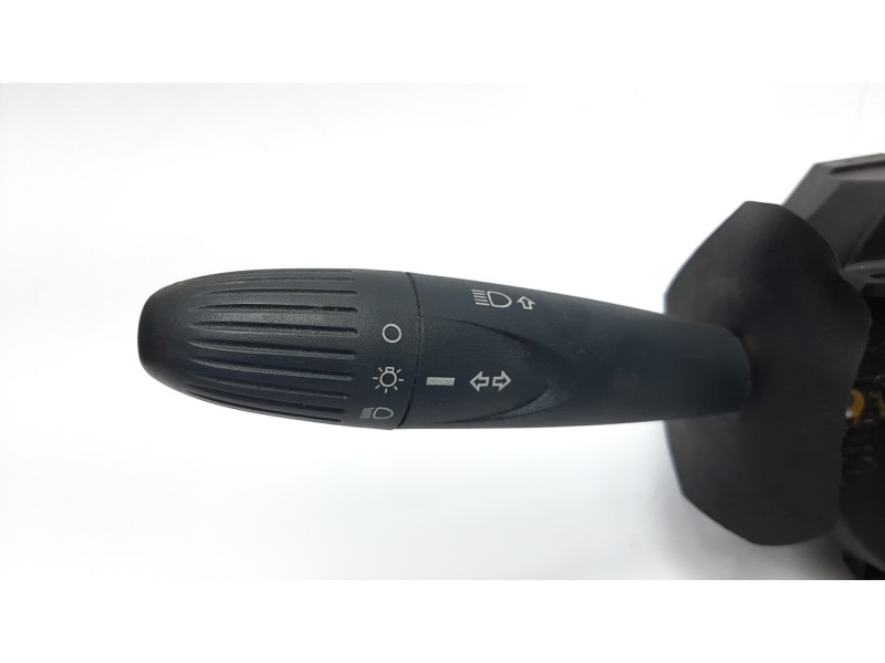 Recambio de mando multifuncion para ford ka (ccu) 1.2 8v cat referencia OEM IAM 7355593080  