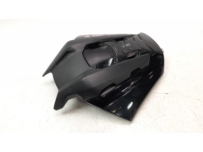 Recambio de moldura para honda nc 750 referencia OEM IAM 81320MGSD30  