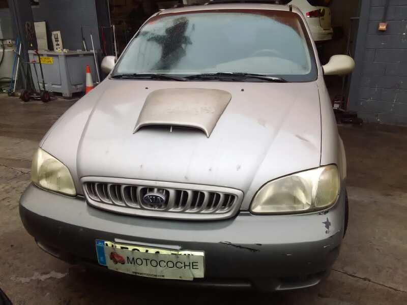 kia carnival del año 2000