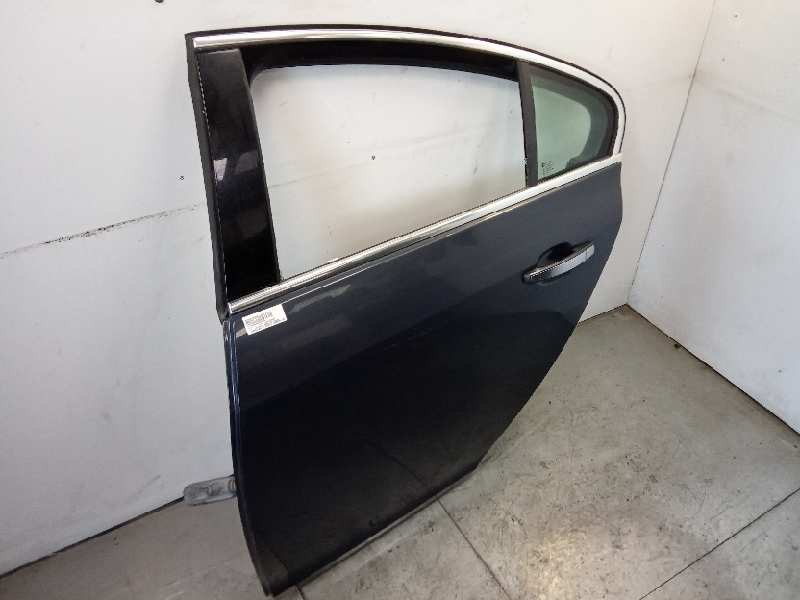 Recambio de puerta trasera izquierda para opel insignia berlina cosmo referencia OEM IAM 22796347  