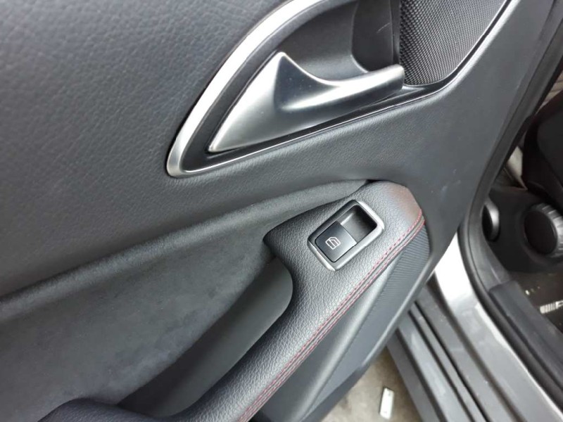 Recambio de mando elevalunas trasero izquierdo para mercedes-benz clase a (w176) a 200 cdi (176.008) referencia OEM IAM A2049058