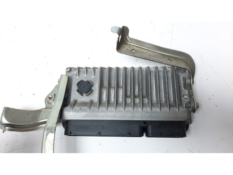 Recambio de centralita motor uce para lexus nx 2.5 16v cat (híbrido) referencia OEM IAM 8966178240  