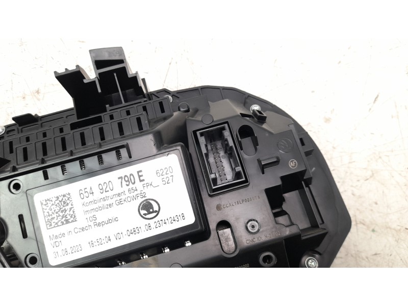 Recambio de cuadro instrumentos para skoda scala (nw) 1.0 tsi referencia OEM IAM 654920790E  