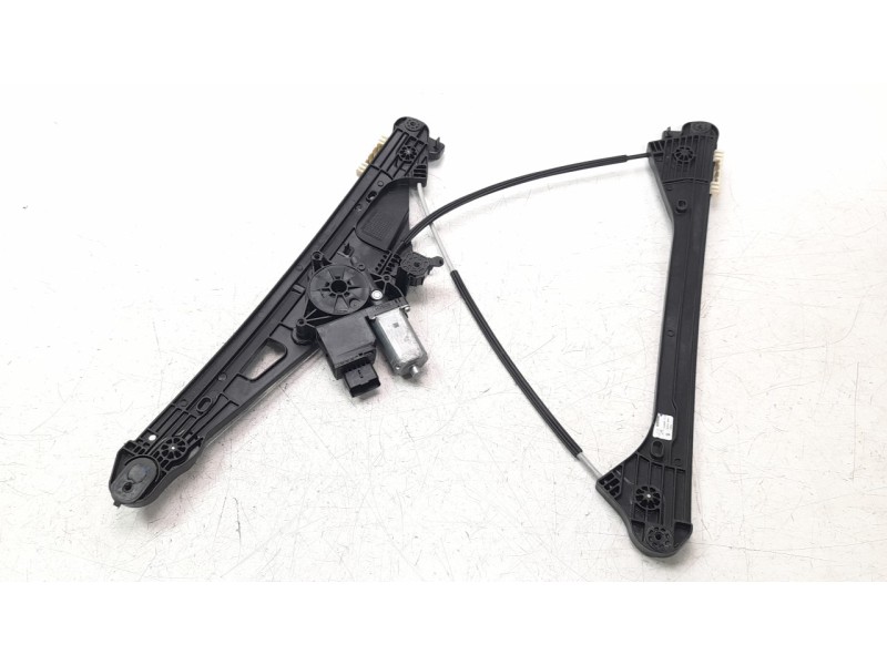 Recambio de elevalunas delantero derecho para peugeot 3008 allure referencia OEM IAM 9830389280  