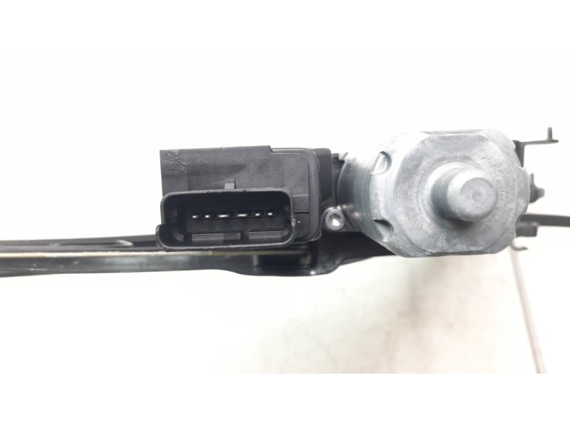 Recambio de elevalunas delantero derecho para peugeot 3008 allure referencia OEM IAM 9830389280  