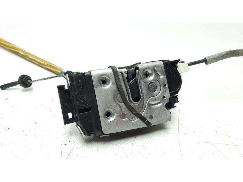 Recambio de cerradura puerta trasera izquierda para mercedes-benz clase b (w246) 1.5 cdi cat referencia OEM IAM A2047302735  EZC