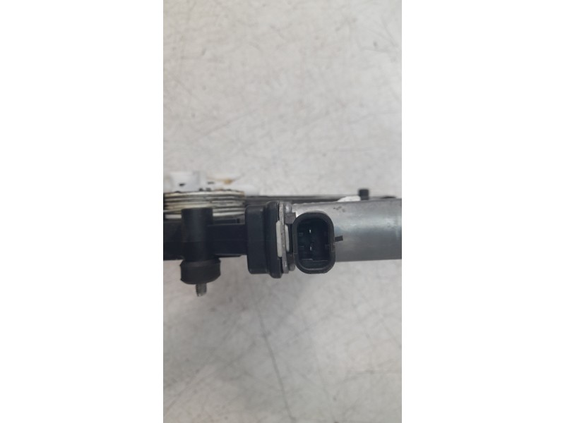 Recambio de elevalunas delantero derecho para fiat 500 referencia OEM IAM 52204607 106095801 114058