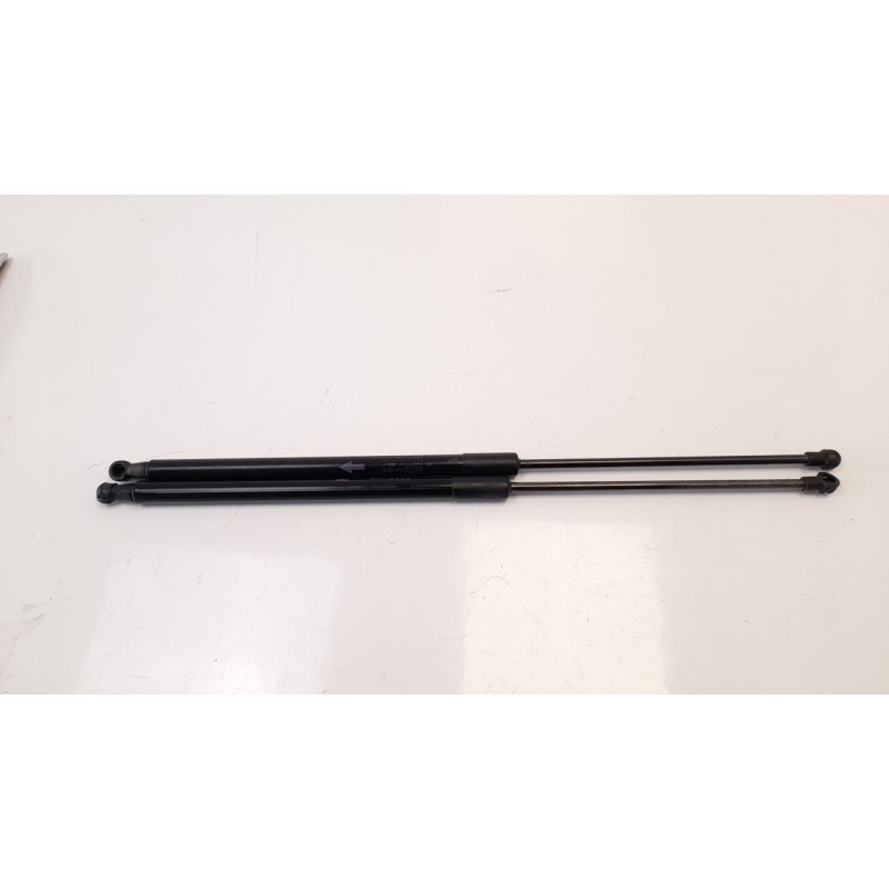 Recambio de amortiguadores maletero / porton para toyota aygo 1.0 cat referencia OEM IAM 689500H030  