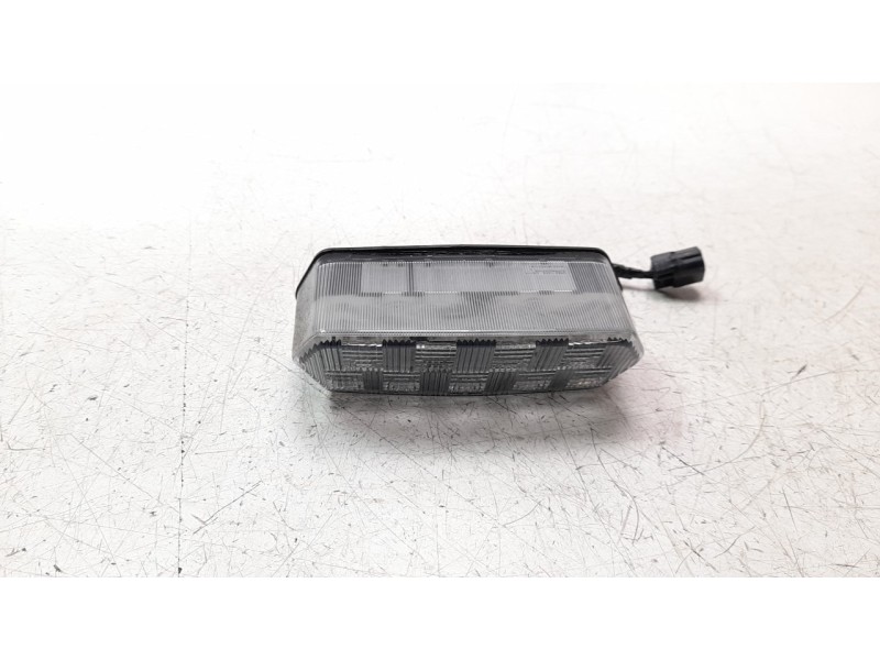 Recambio de piloto trasero central para honda nc 750 referencia OEM IAM 33701MKAD81  