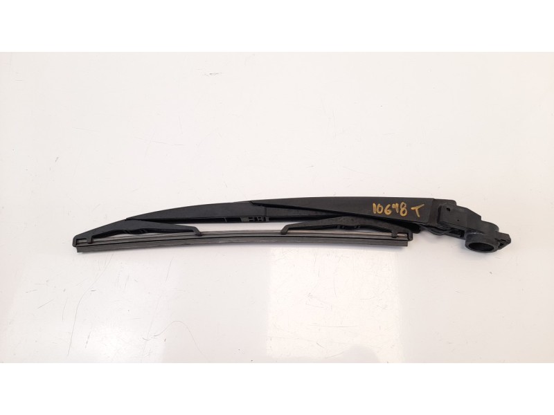Recambio de brazo limpia trasero para toyota aygo 1.0 cat referencia OEM IAM 852410H030  